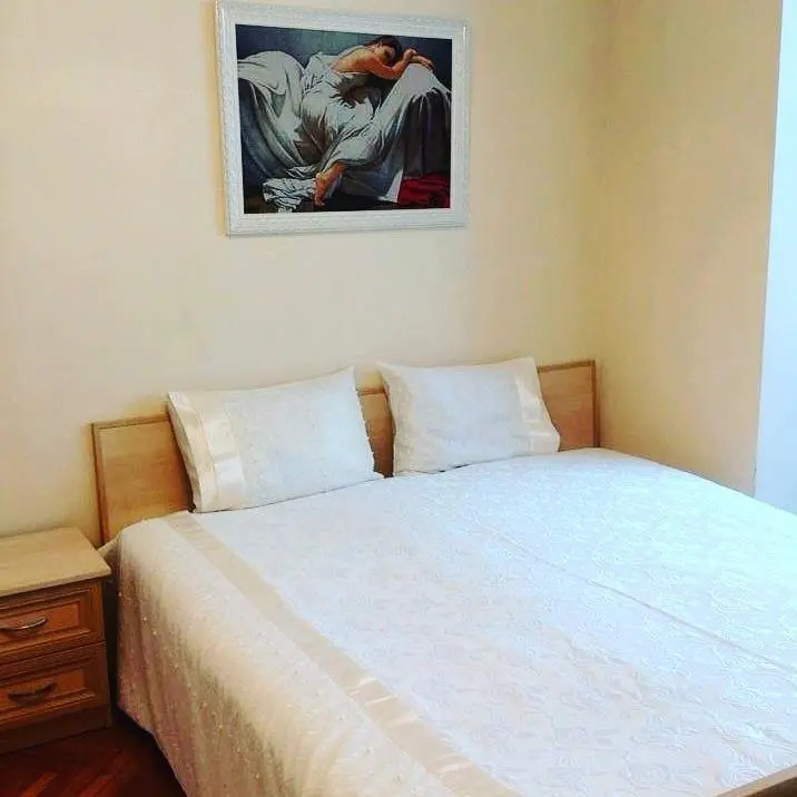 Apartment on Uzeyir Gadjibeyli Street