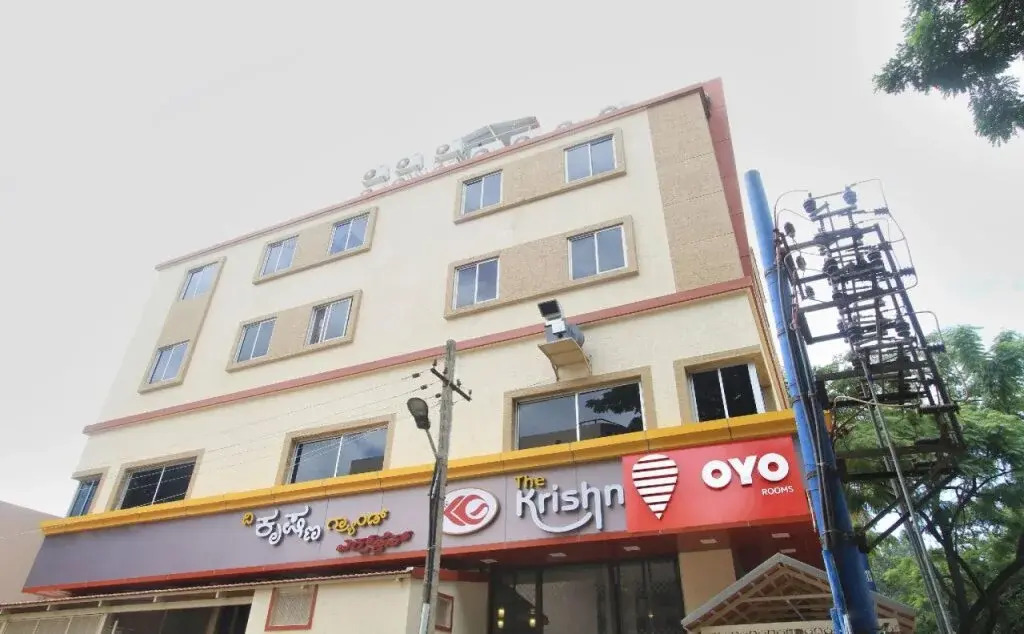 Hotel Sri Sai Comforts By OYO Rooms