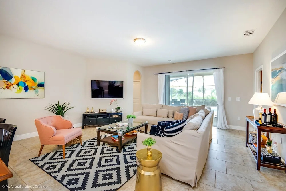 Solterra - 4167 Oaktree Drive