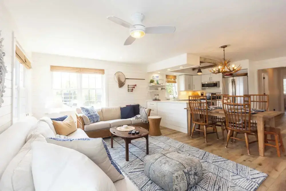 Heaven on Earth! 2 BDR Fontana Flat, Walk to Lake