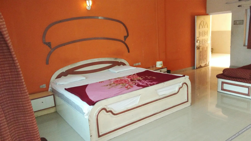 Hotel Meera