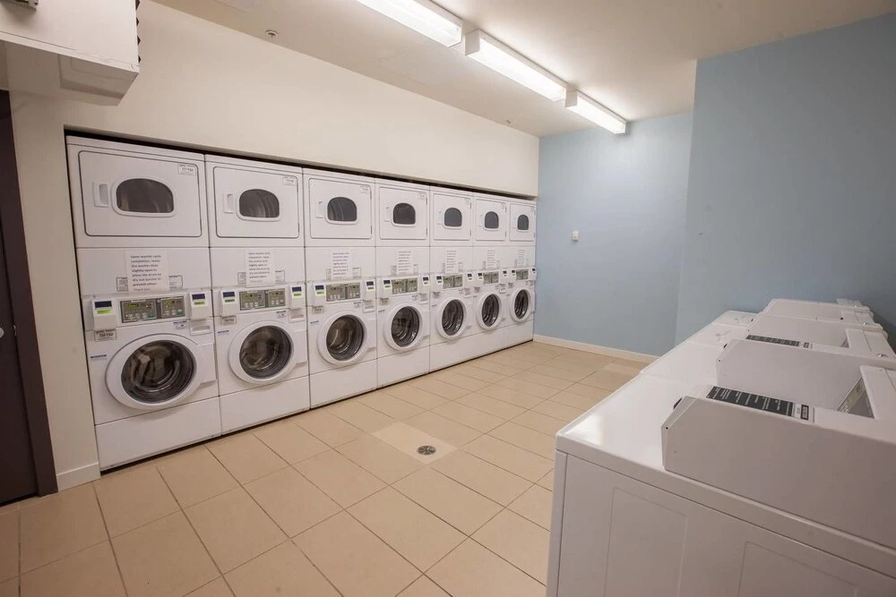 Stay With Ease Hospitality! 3 Bed 2 Bath