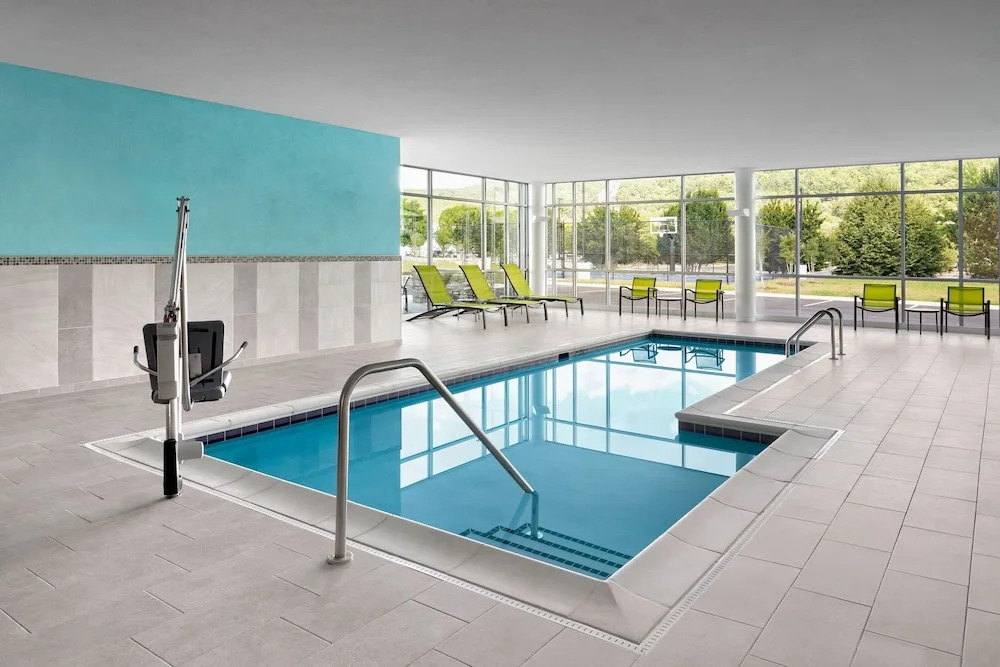 Springhill Suites By Marriott Roanoke North