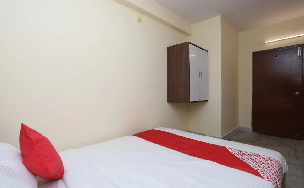 Lakeview Guest House By OYO Rooms
