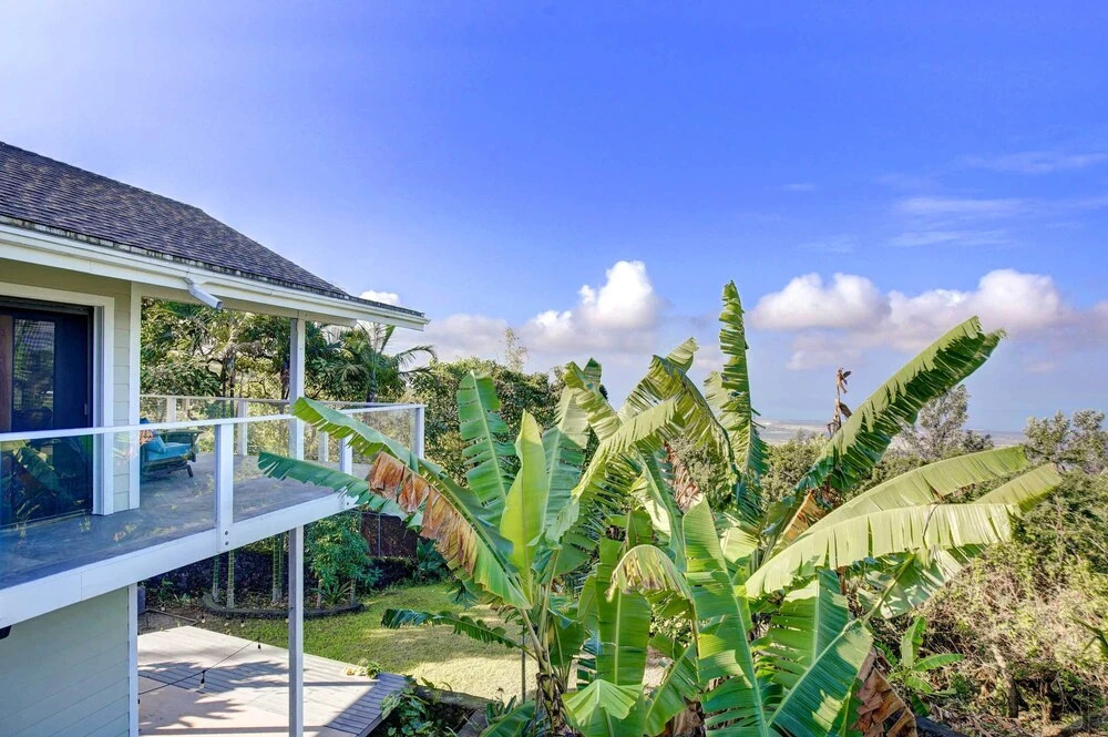 Kailua-kona House w/ Balcony & Ocean Views!