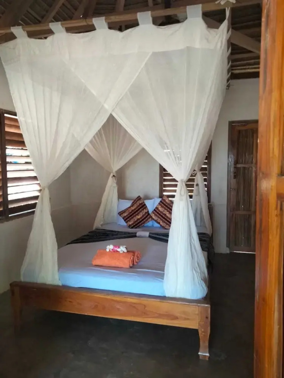 Rote Beach Bungalows