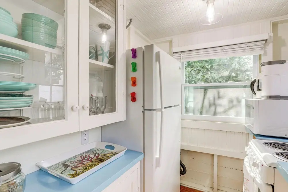 Sunny Treasure Island Bungalow, 200 Steps to Beach, Treasure Island
