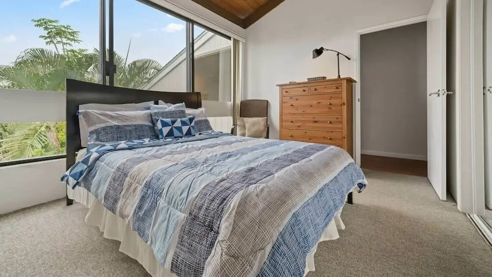 Kailua Bay Resort 3301 - Two Bedroom Condo