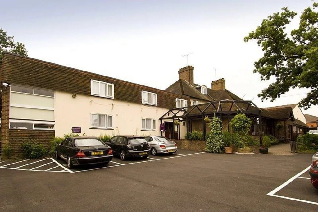 Premier Inn Gatwick Crawley - Goff's Park