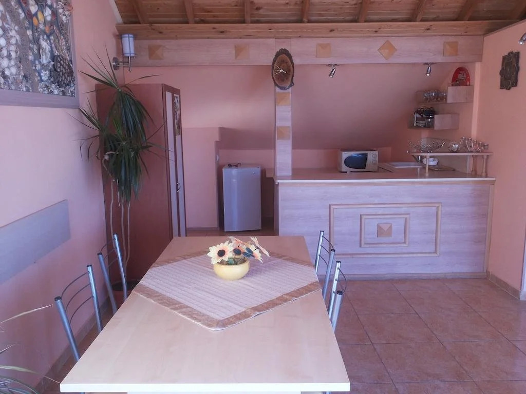 Eleonor Guest House