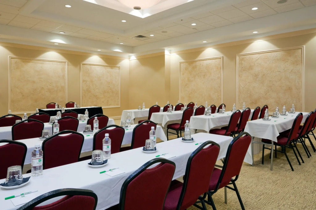Holiday Inn Baton Rouge College Drive I-10 by IHG