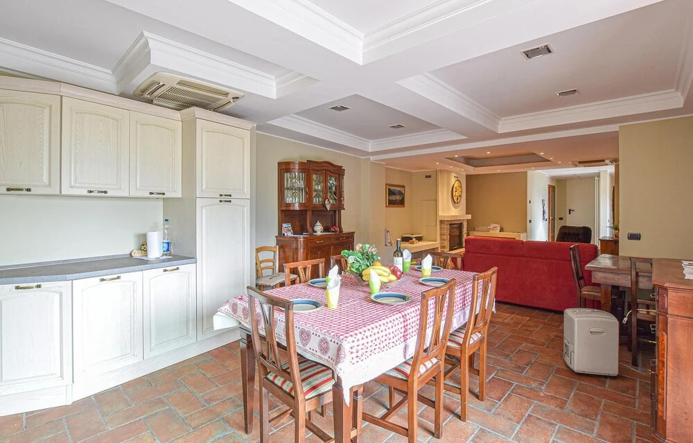 4 Bedroom Amazing Home In Pilzoneiseo