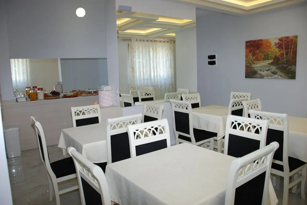 The City Gate Hotel
