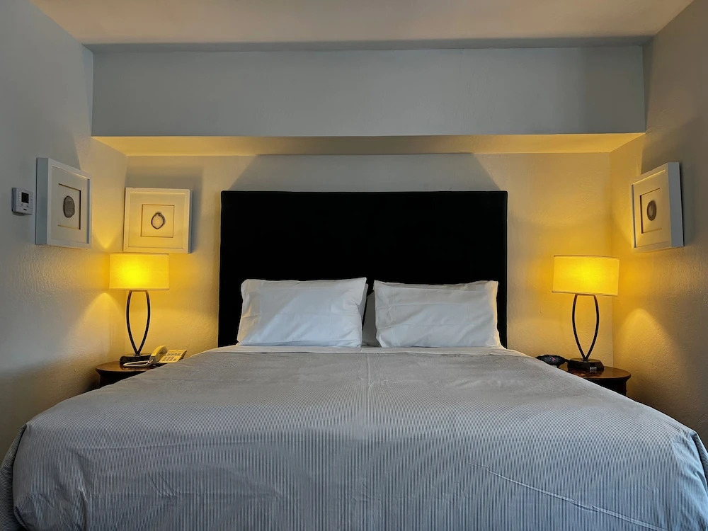 The Sterling Hotel