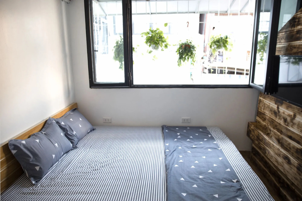Liiight Homestay