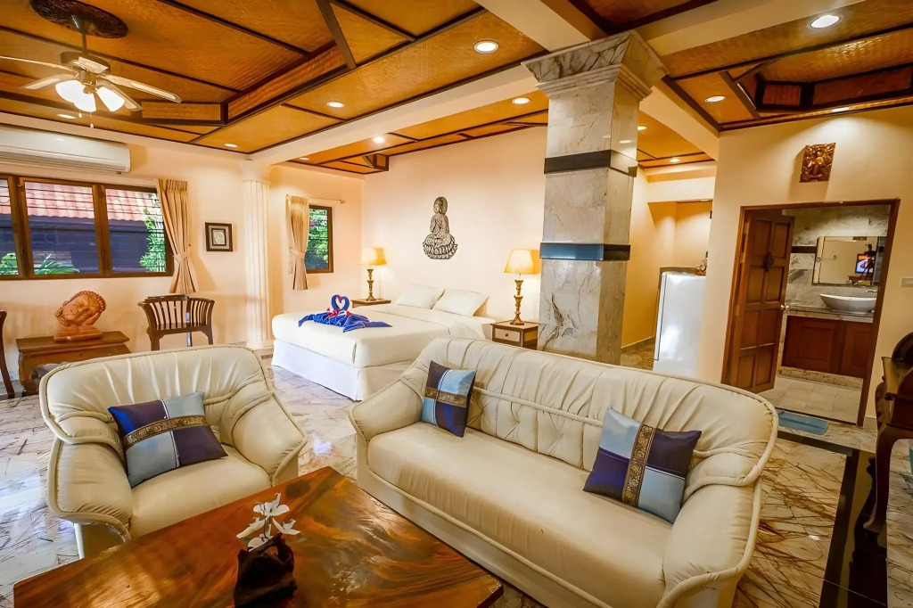 Laguna Beach Club Resort