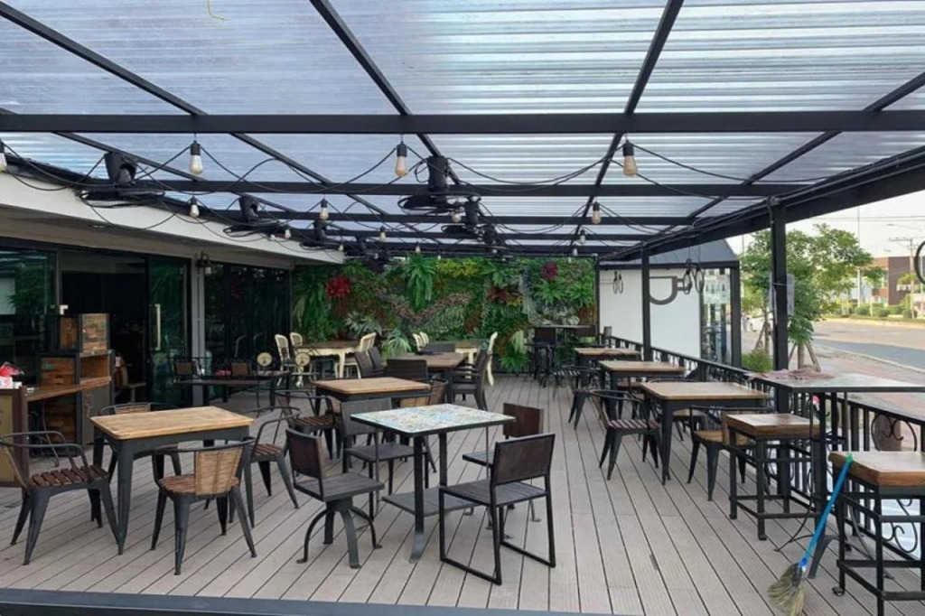 Frankies Inn