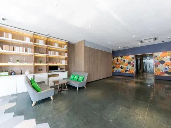 Ibis Styles Shanghai Caohejing Hongmei Road