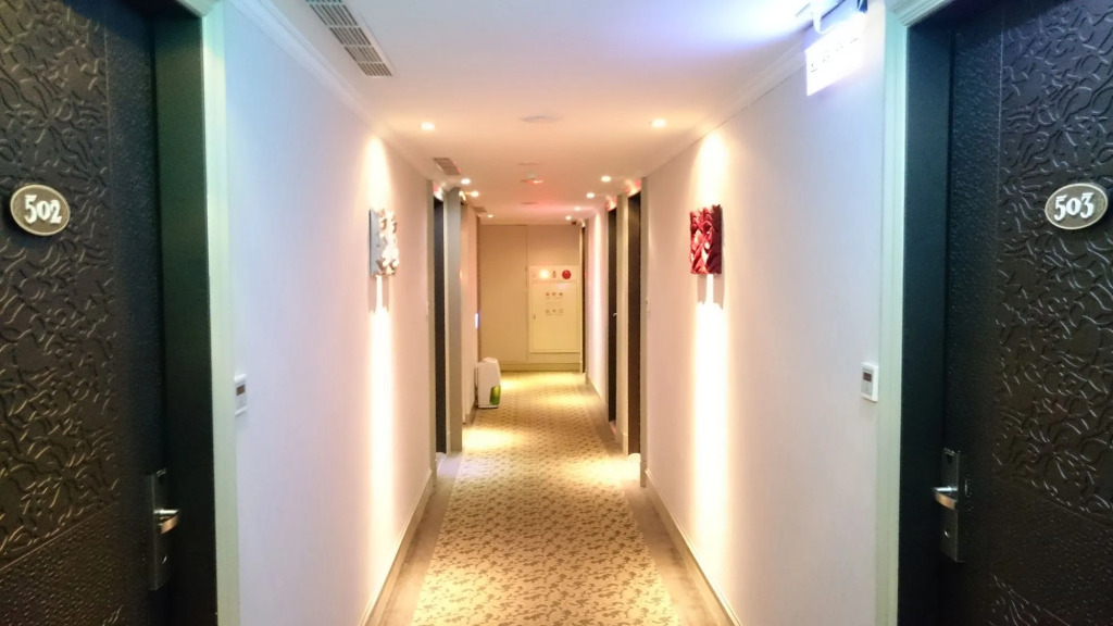 MRT Hotel