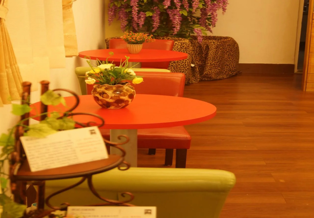 Big Bear Hostel