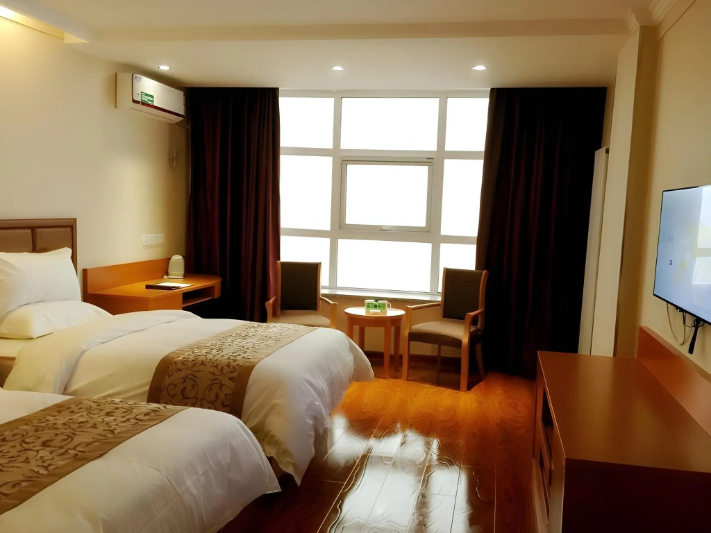 GreenTree Inn Luoyang Yichuan County Yilong Avenue Express Hotel