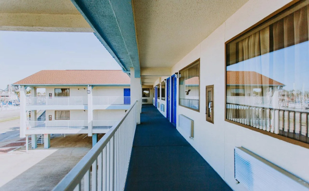Scottish Inn & Suites - Kemah Boardwalk