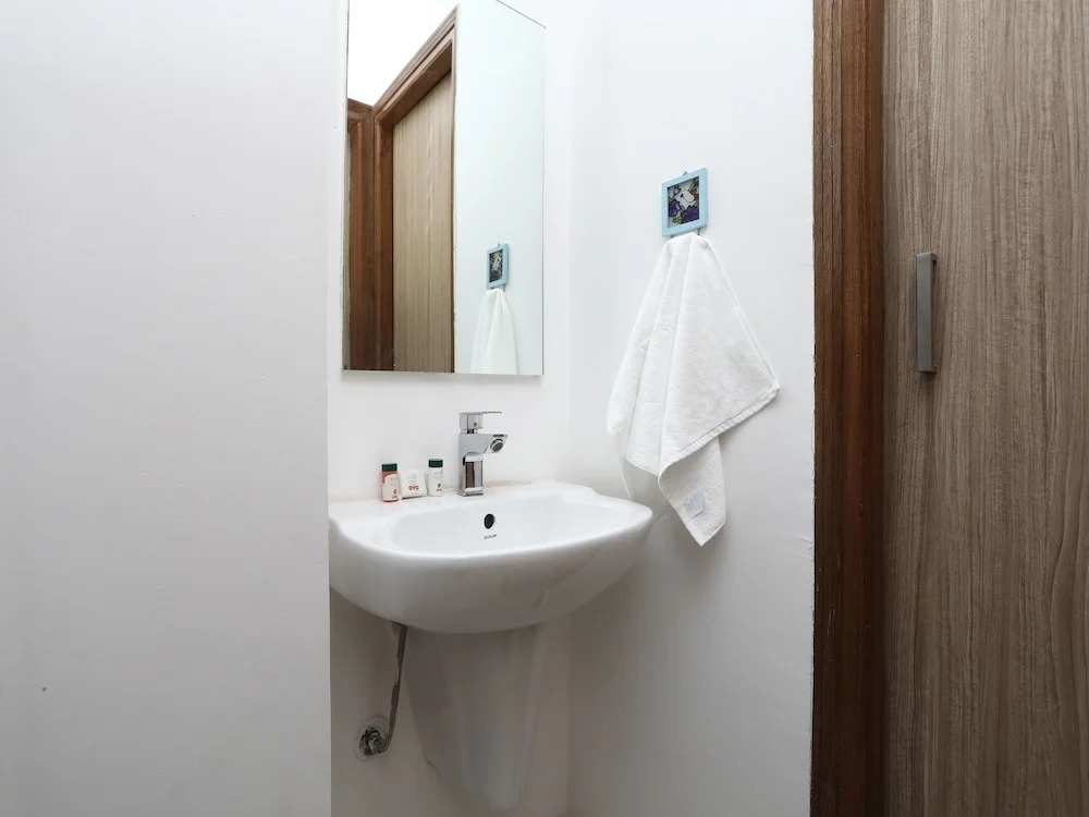 OYO 13172 Home Exotic 1BHK Pacific Golf Estate