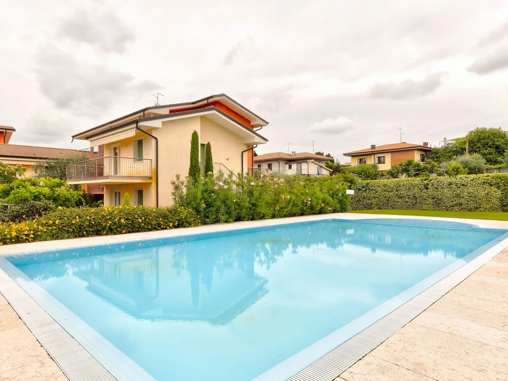 Beautiful Holiday Home In Cola With Swimming pool