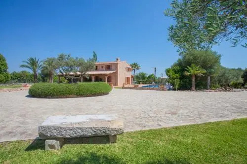 043 Villa Son Auba Gran ET3986 by Mallorca Charme