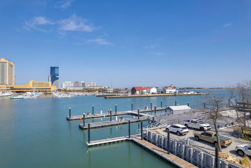 1 Mi to Pier: Spacious Home w/ Private Yard