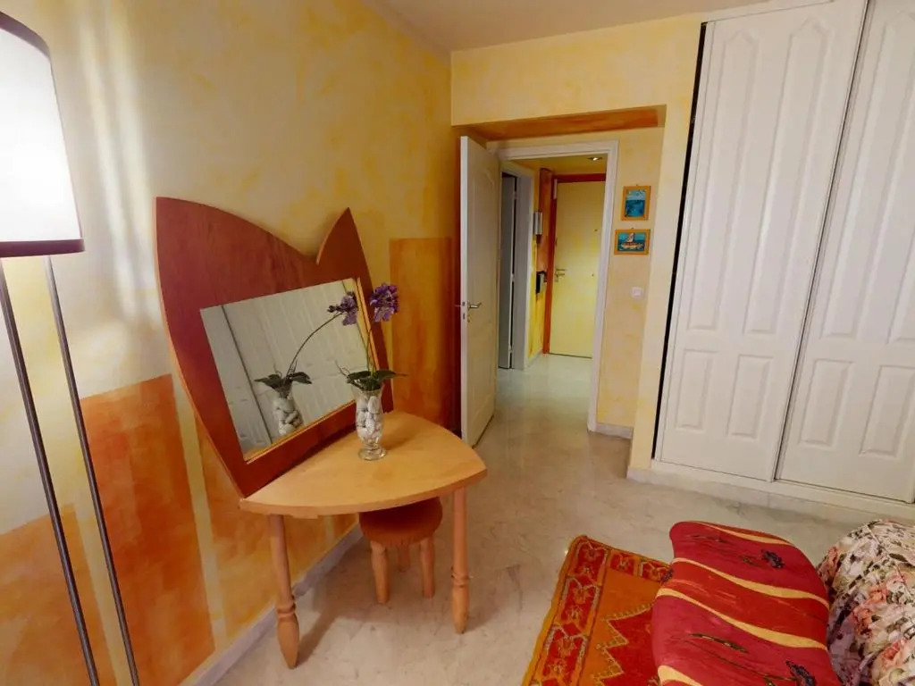 Appartement Menton, 2 pièces, 4 personnes - FR-1-196-284