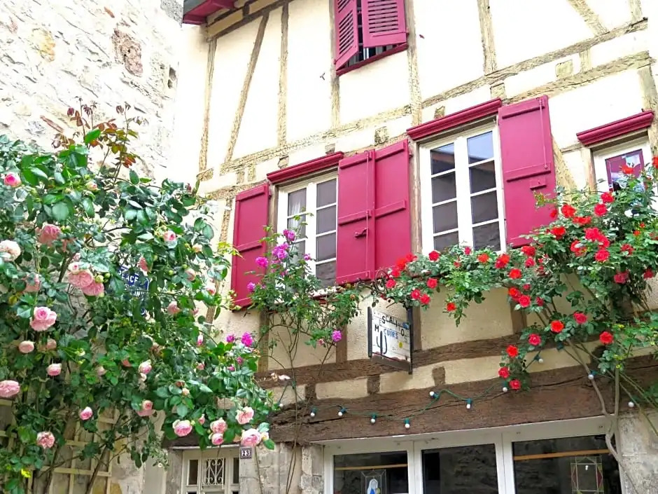 La Porte Bleue