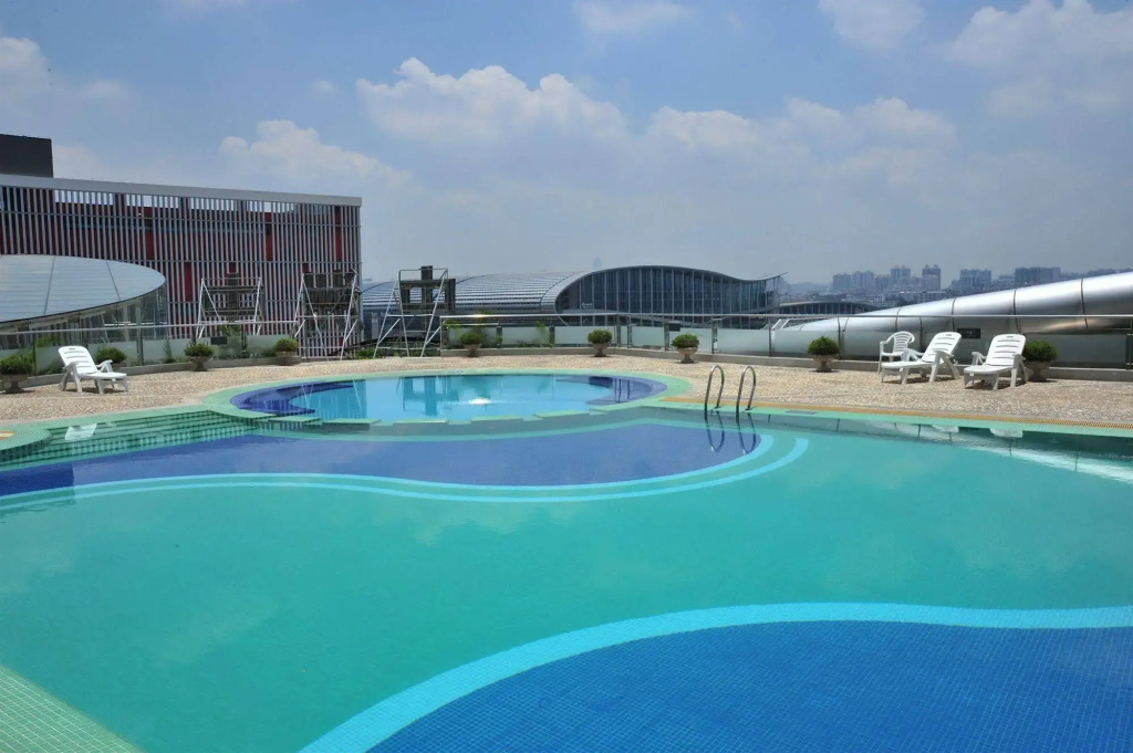 Yi-Wu Commatel Hotel