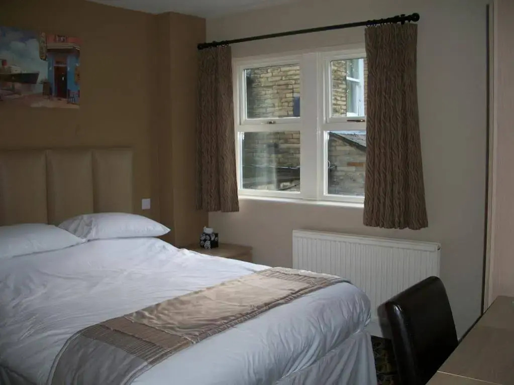 The Liversedge, 64 Leeds Road