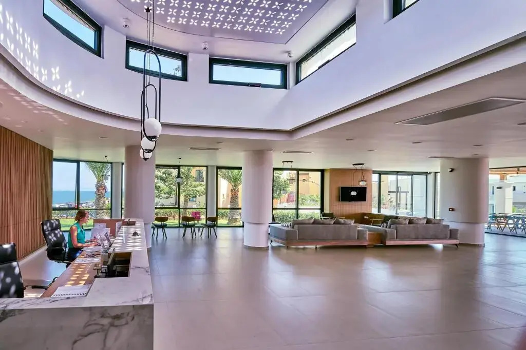 Silver Beach Hotel & Apartments