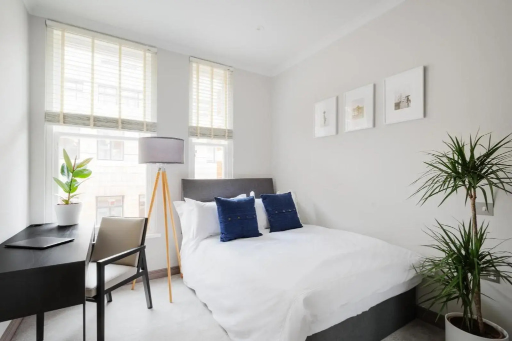 Cosy Two Bedroom Apartment in Holborn