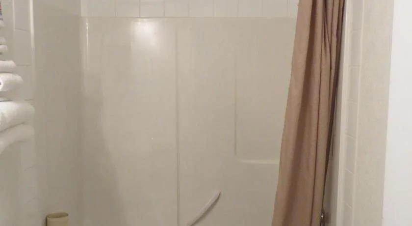 Lazy J Motel