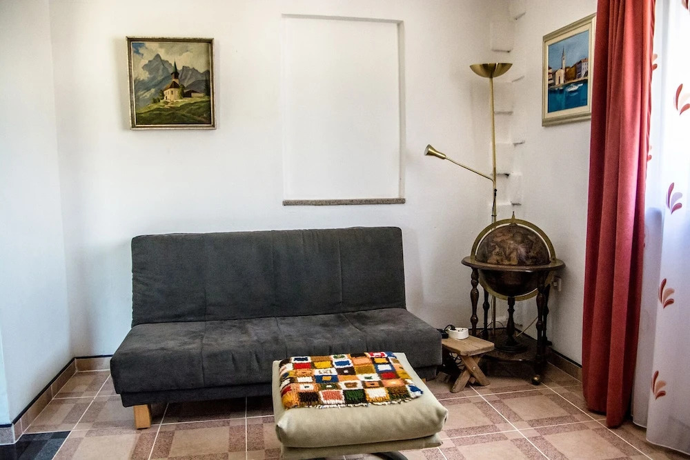 Apartment 1981