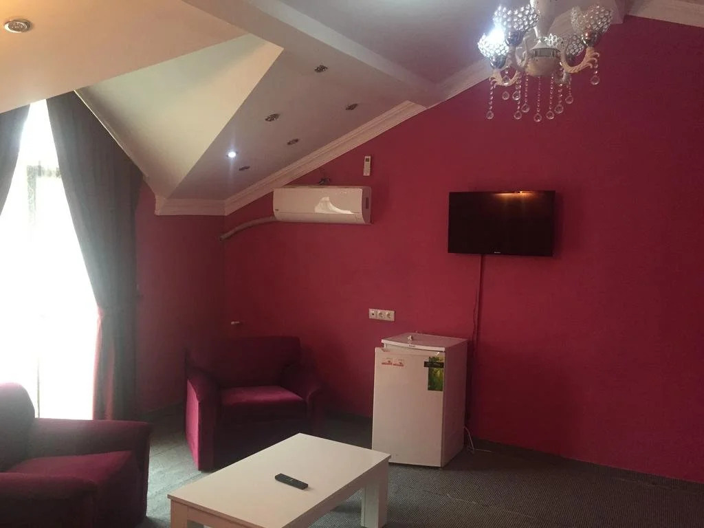 Yanki Otel