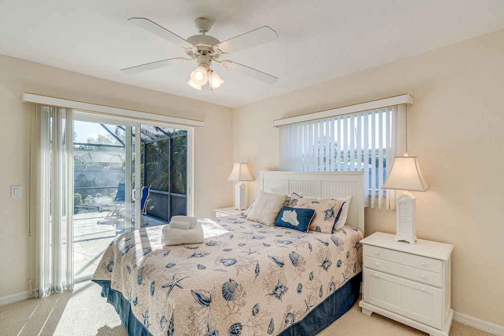 Beachy Port Charlotte Home w/ Hot Tub & Pool!