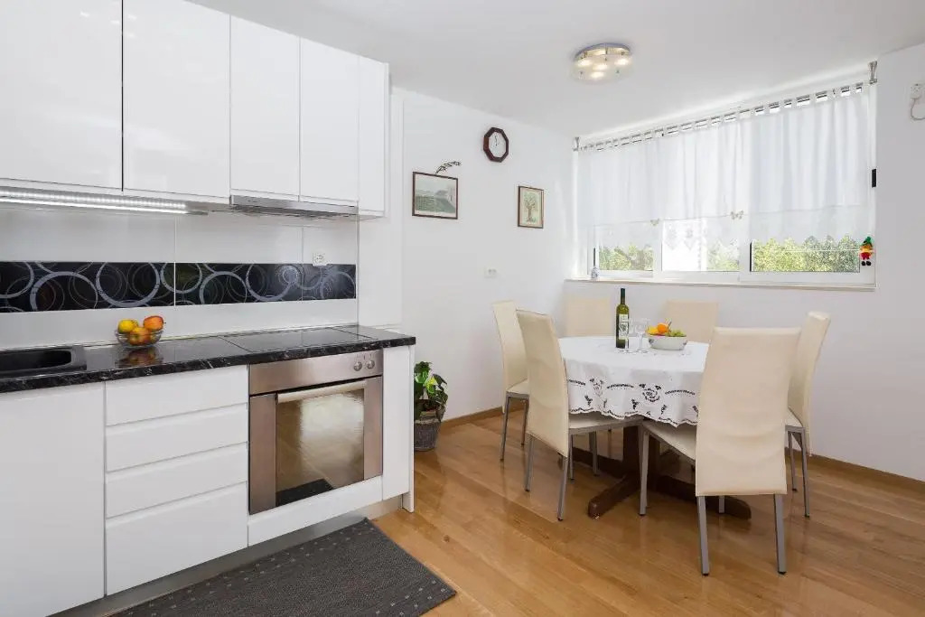 Apartment Mirjana