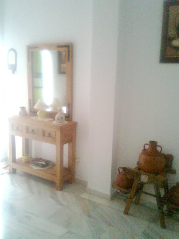 Apartment With In Estepona With Pool Access And Furnished
