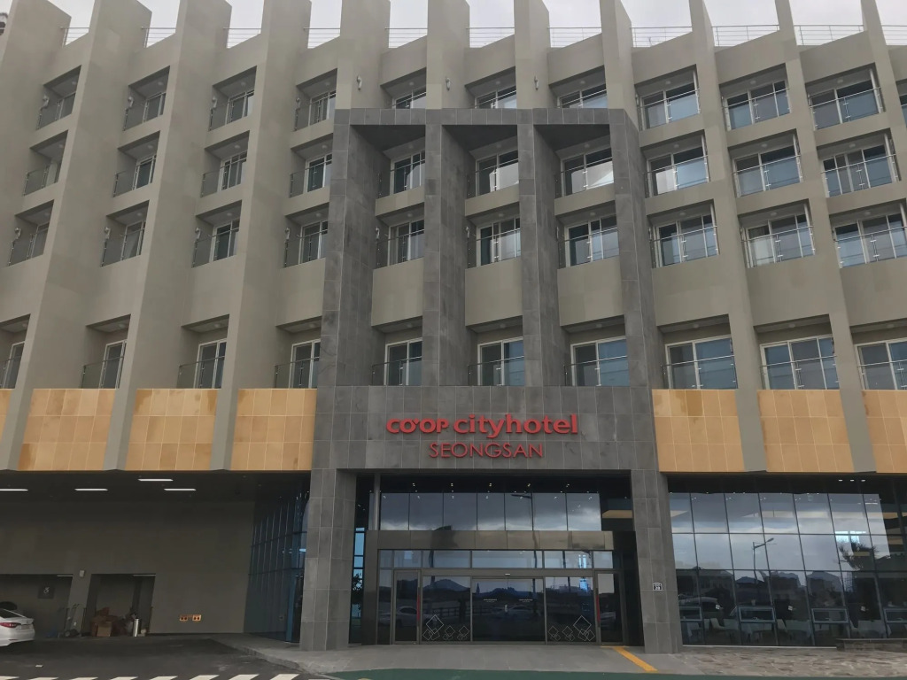 Co-op City Hotel Seongsan
