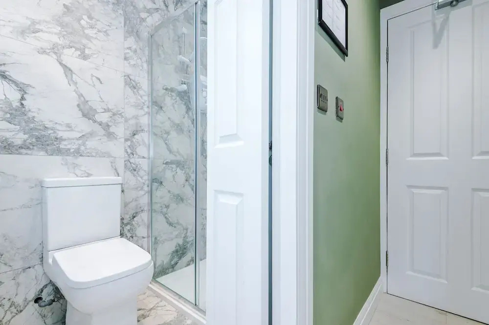 Hilltop Serviced Apartments - Stockport