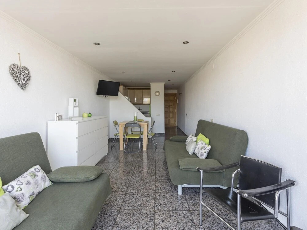 Simplistic Apartment in La Pineda near Sea