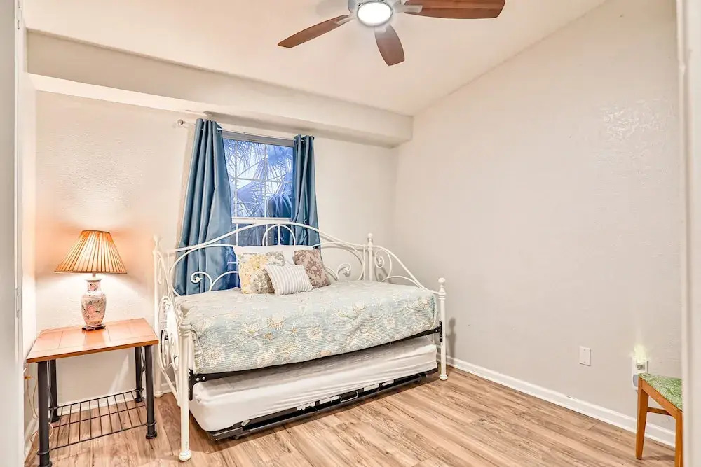 Home With Enclosed Yard, Fire Pit, Wifi, W/d, & AC - Great Location