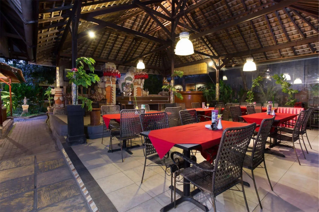 RedDoorz near Seminyak Beach