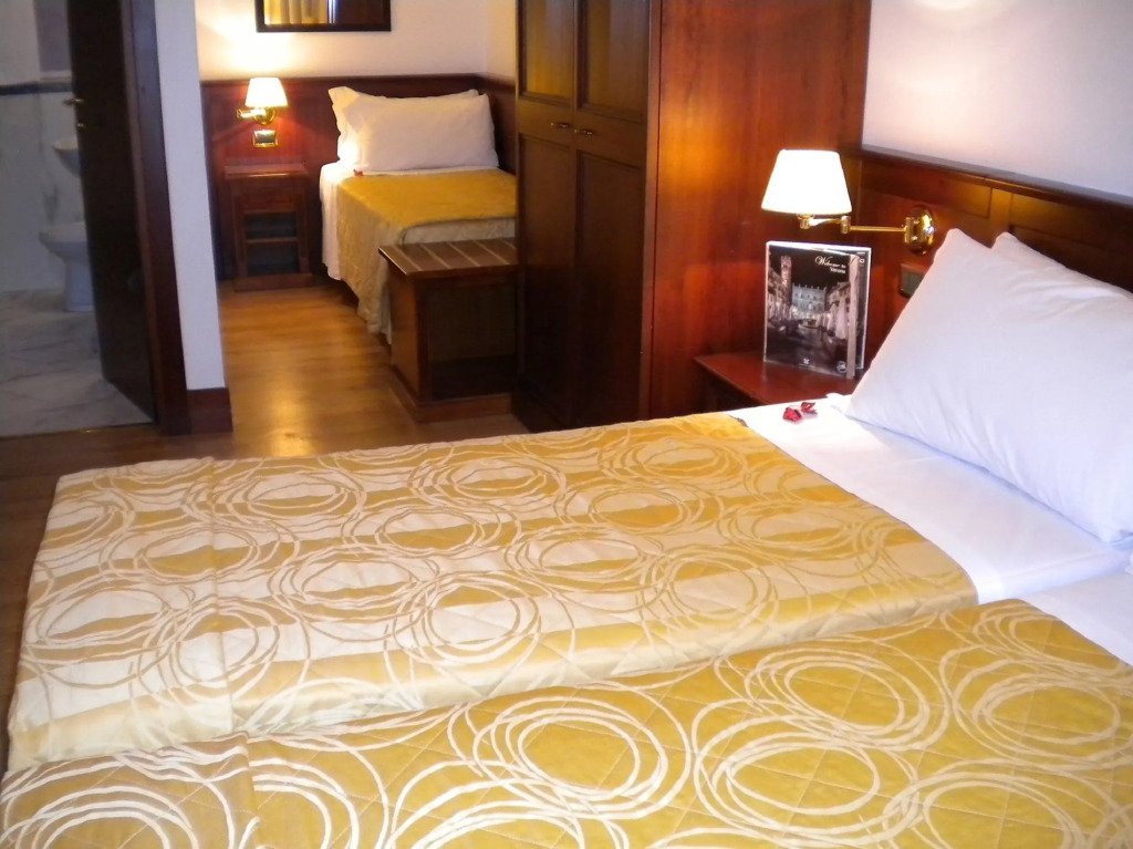 Hotel Aurora