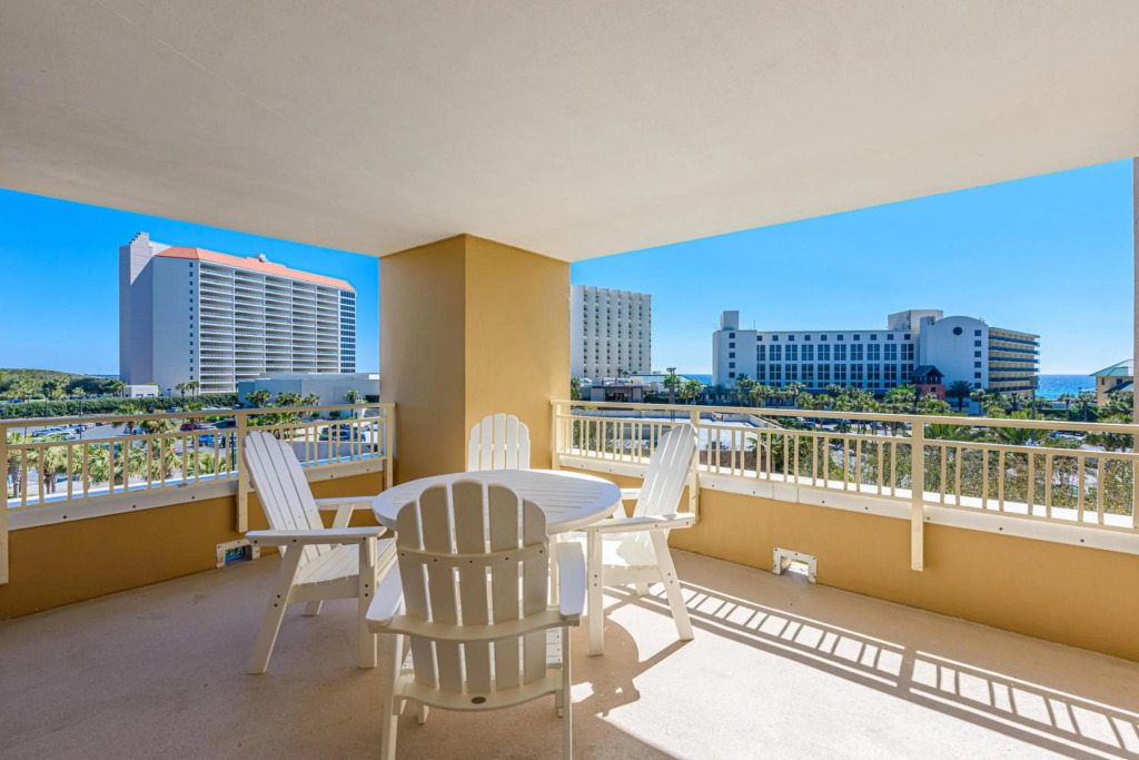Luau II 6231/6233 - flr2 - 2BR 2BA