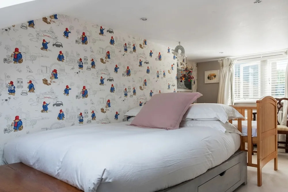 Beautiful Interiors On A Battersea Crescent